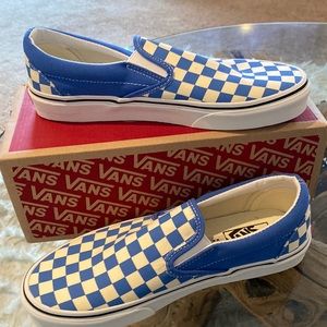 Women/Men’s Vans Classic Slip-On